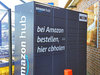 Das Bild zeigt einen amazon hub in dem die von amazon business Verkäufern zugeschickte Packete abgeholt werden können.