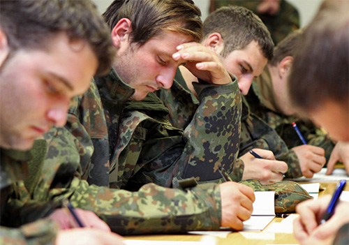 Assessment Center für Führungskräfte der Bundeswehr: Soldaten im Testverfahren