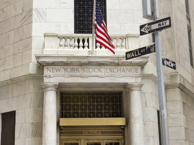 Eingang für Börsenmakler der weltweit größten Börse "New York Stock Exchange" an der Wall-Street. 