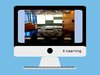 E-Learning: Bick am Monitor in einen Hörsaal per Videostream.