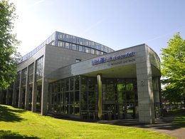 Hauptgebäude der EBS Hochschule