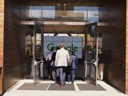 Firmeneingang der Google-Zentrale in den USA.