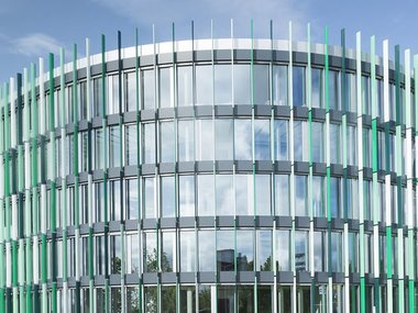 Das Gebäude der MANN+HUMMEL Gruppe in Ludwigsburg beim Karrieretag 2018 für Familienunternehmen.