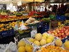 Marktstände mit Obst und Gemüse auf Mallorca.