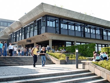 Campus der Universität Zürich (UZH) in der Schweiz.